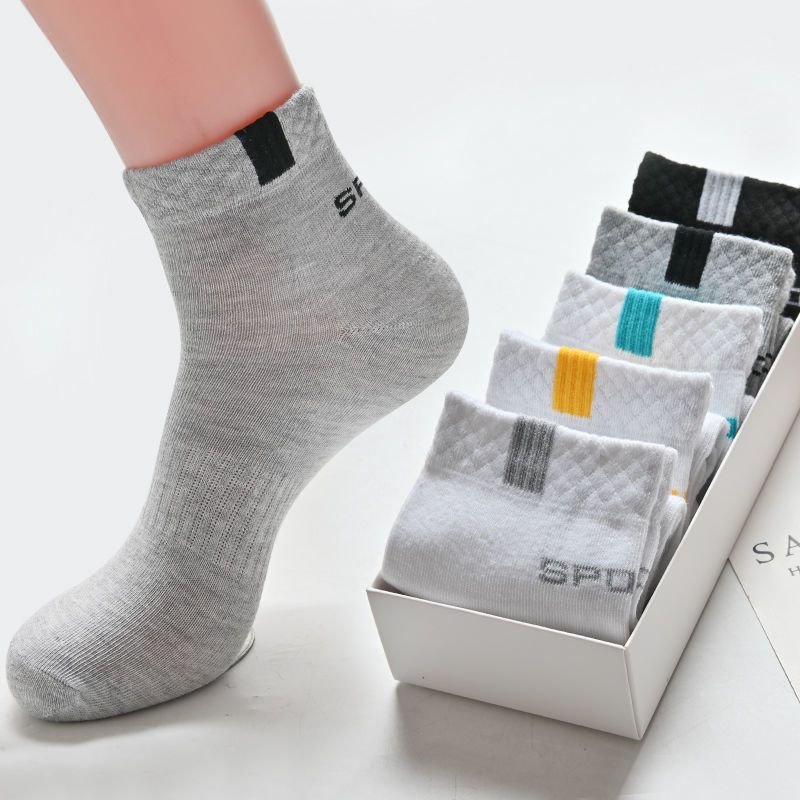 Men Simple Fashion Color Matching Sweat-Absorbent Sports Socks