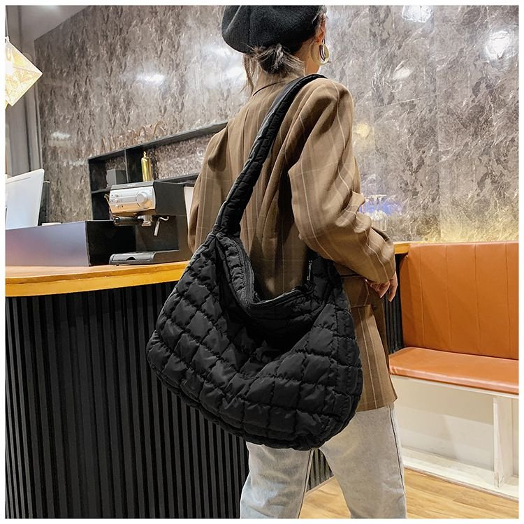 Simple Solid Color Large Capacity Bubble Shoulder Bag