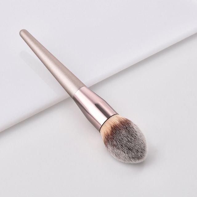 Champagne Wooden Handle Beauty Tools Makeup Brush