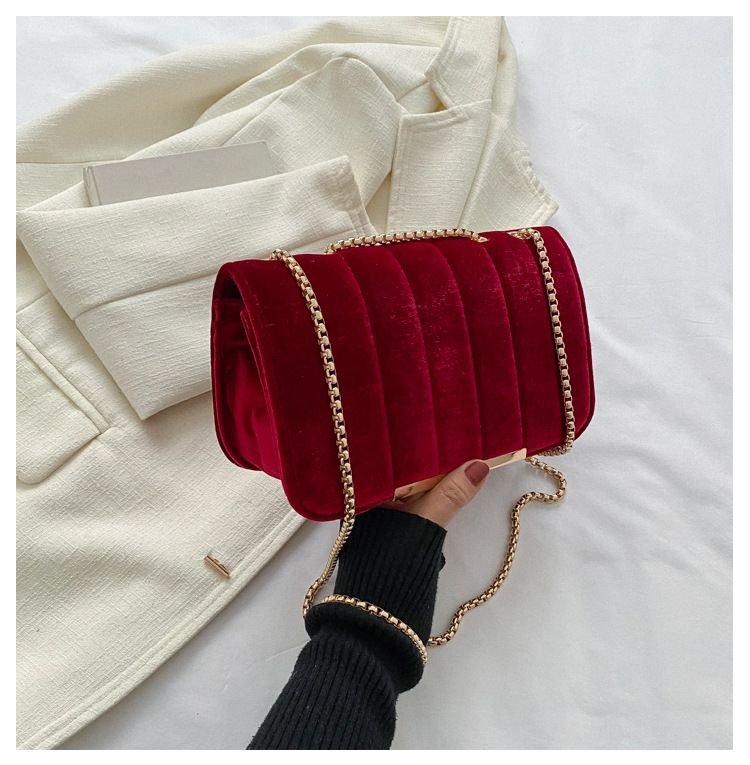 Fashionable And Elegant Velvet Solid Color Chain Shoulder Bag