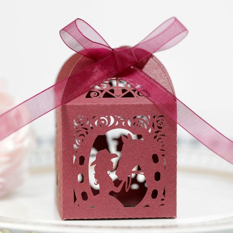 Simple Creative Wedding Hollow Girl And Horse Pattern Chocolate Candy Packaging Box