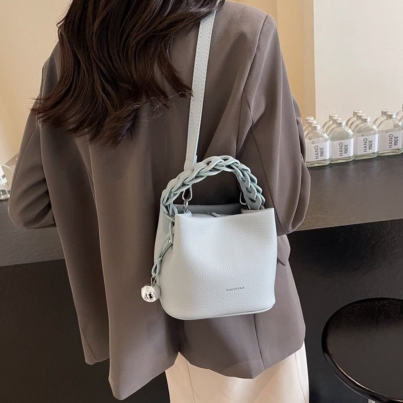 Women Fashionable Soft Leather Litchi Pattern Large Capacity Handle Shoulder Bag